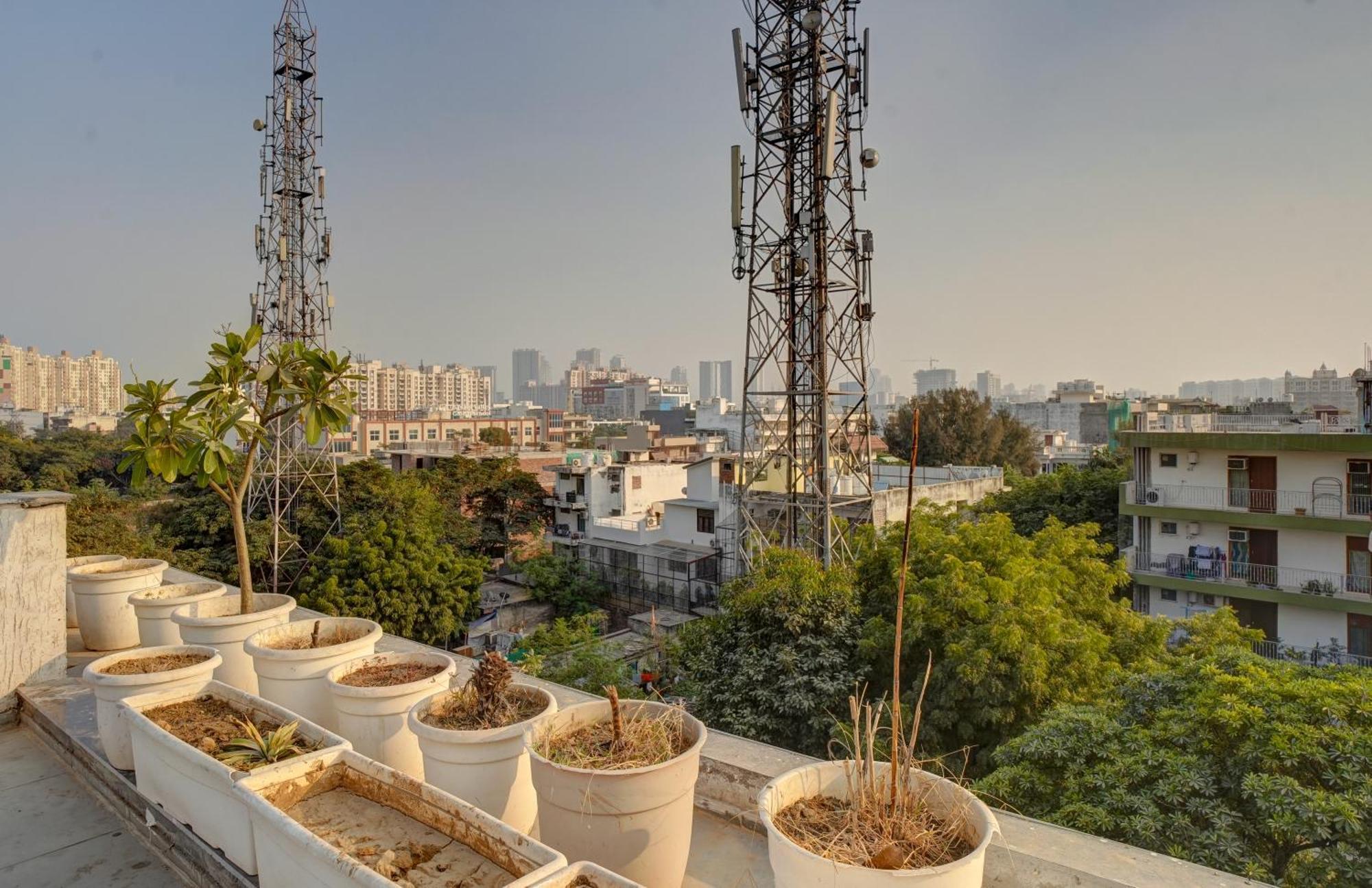 Rjk Stay - Sohna Road & Spaze It Park Gurgaon Esterno foto