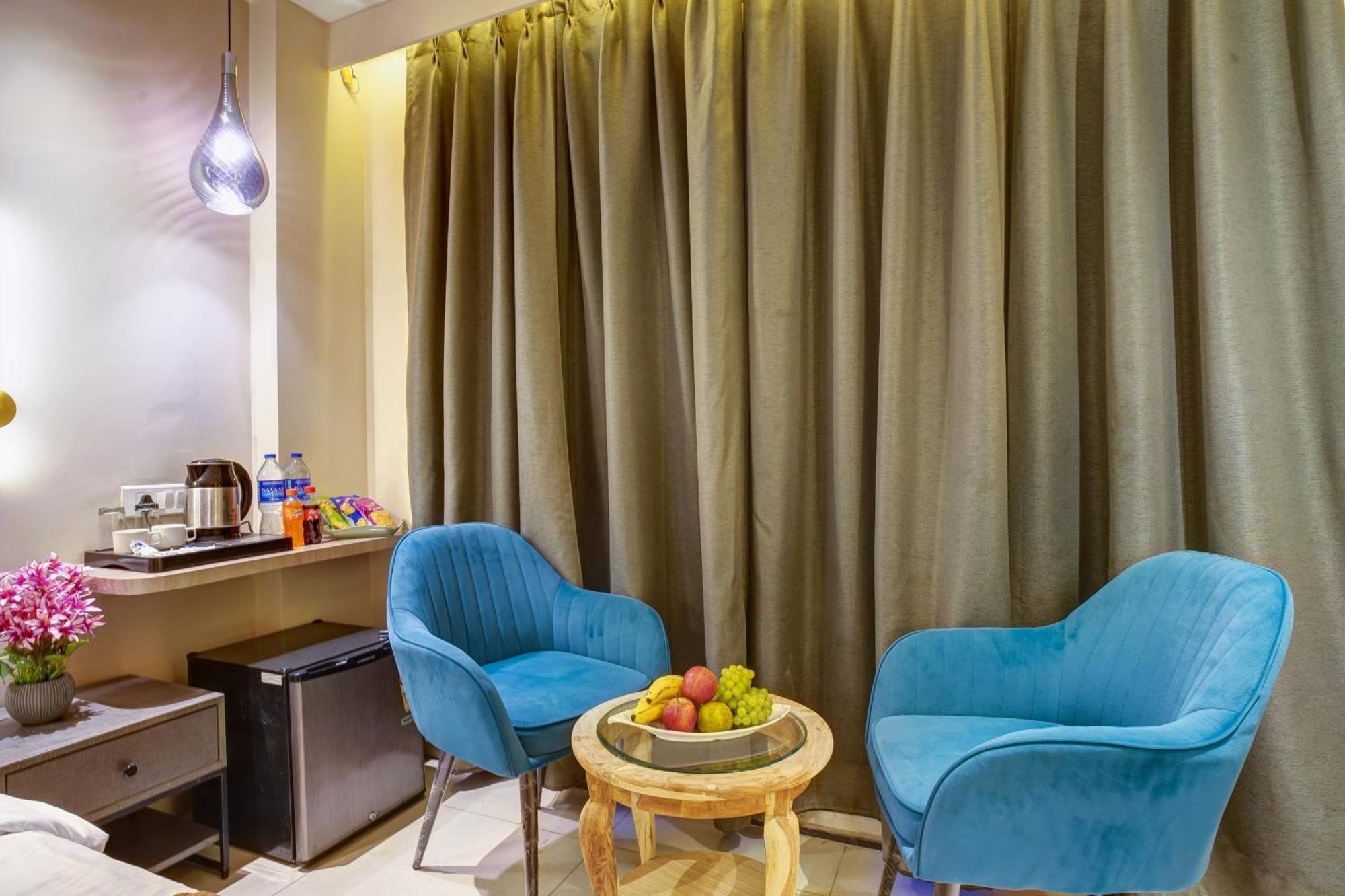 Rjk Stay - Sohna Road & Spaze It Park Gurgaon Esterno foto