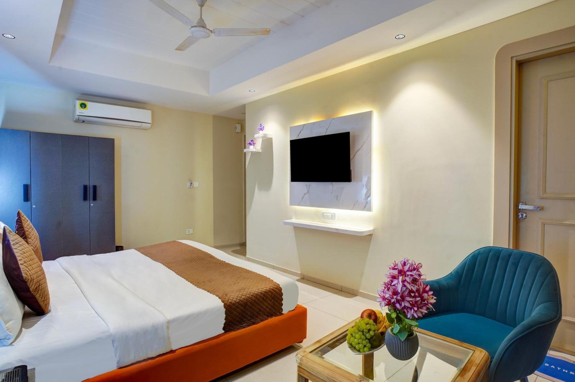 Rjk Stay - Sohna Road & Spaze It Park Gurgaon Esterno foto